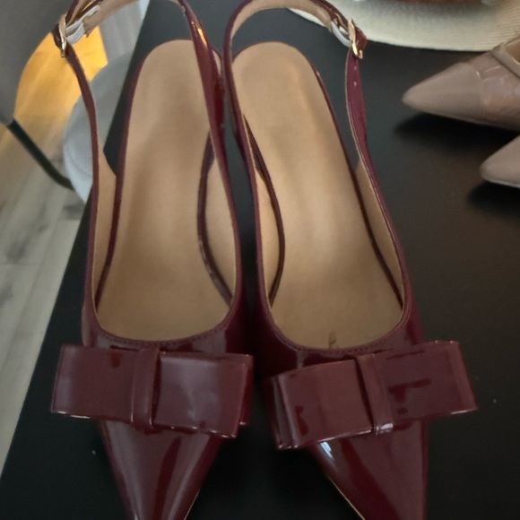 Elegant Maroon Slingback Heels with Bow - Picture 4 of 4